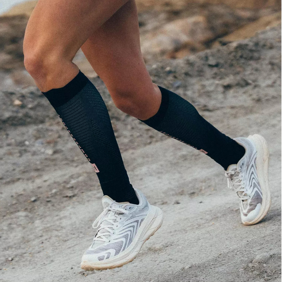Compressport R2 3.0 EAT MY DUST Compression Calf Sleeves in Dark Dull Gray SS26