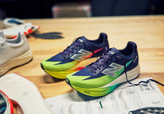 New Balance FuelCell Supercomp Elite v5: high performance marathon racing in a shoe designed for speed.