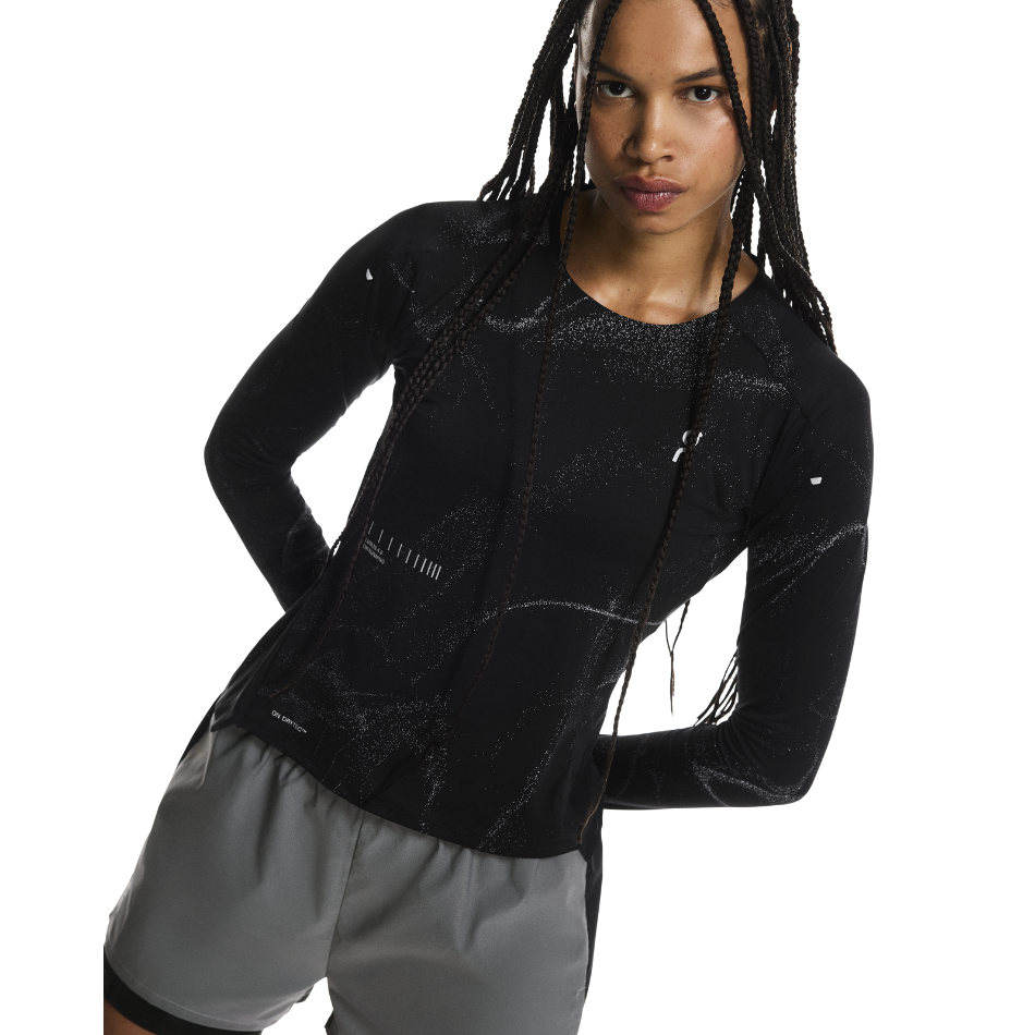 On Women's Performance Long-T Lumos in Black AW25