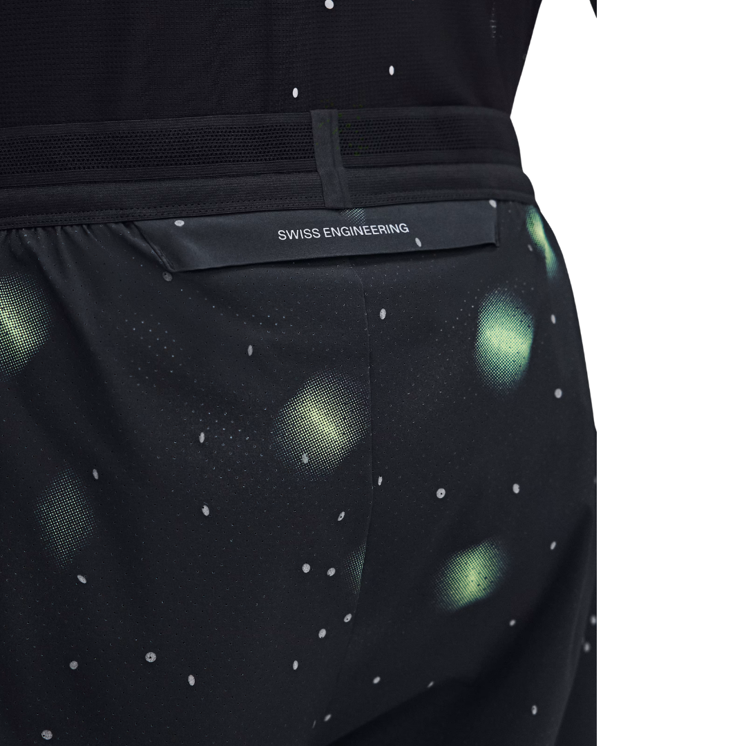 On Men's Performance Shorts Lumos in Black AW26