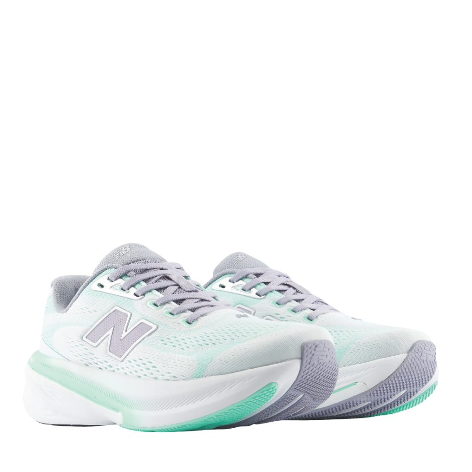 New Balance Women's 860 v15 Running Shoes in Bright Mint AW26