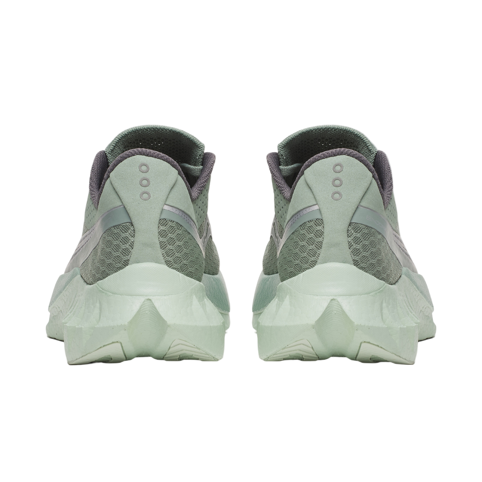 Saucony Men's Endorphin Pro 4 Running Shoes in Iceberg/Carbon - Online Exclusive