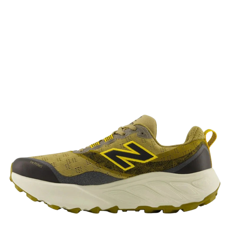 Up & Running New Balance Hierro v9 trail running shoes in quicksand, orange, and black with Vibram lugged outsole