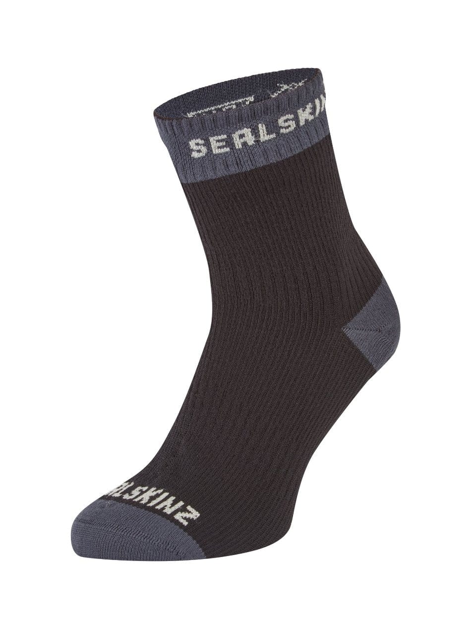 Sealskinz Socks Sealskinz Wretham Waterproof Warm Weather Ankle Length Sock in Black AW24 - Up and Running